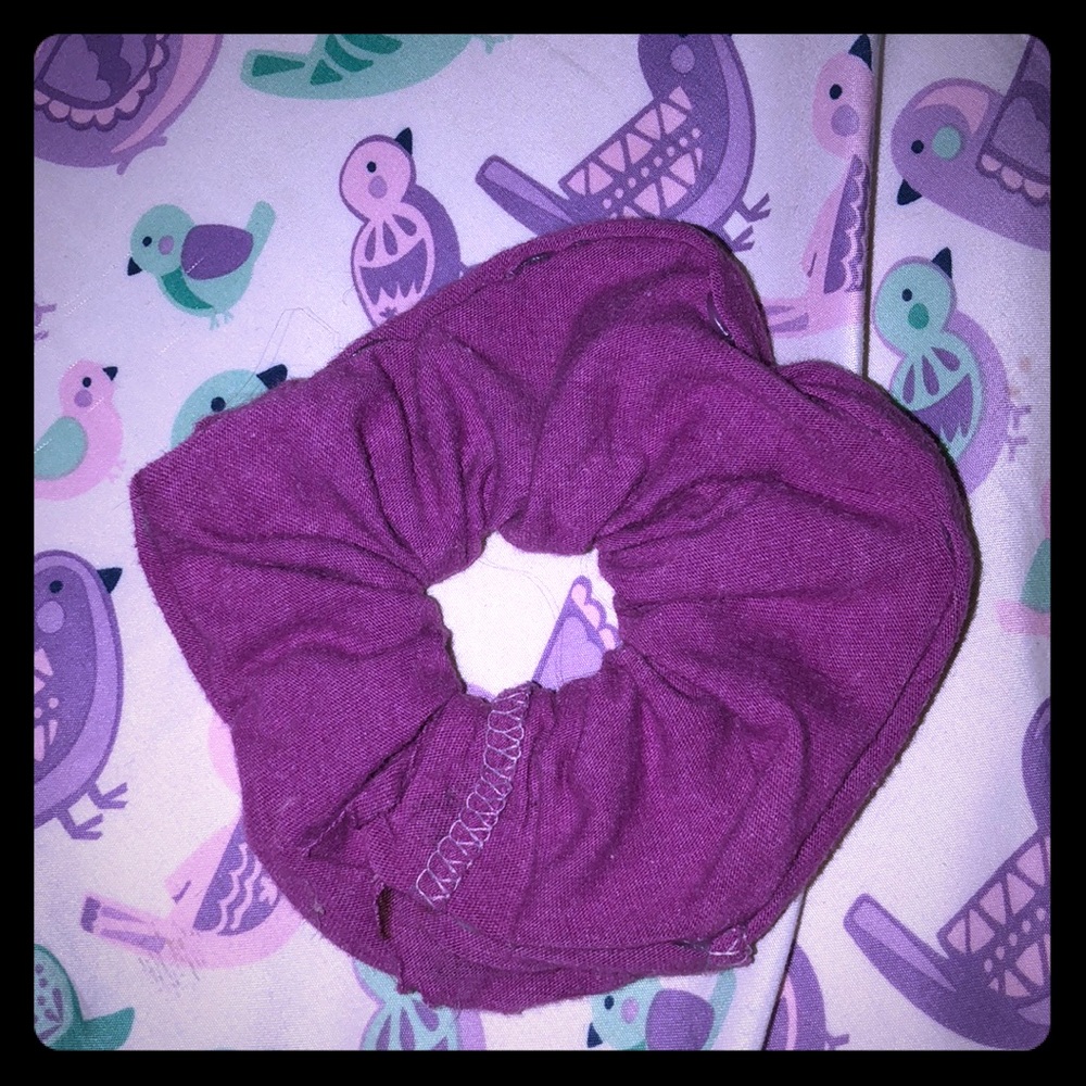 Cute magenta scrunchie 💜